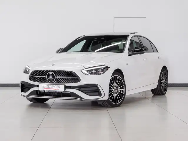 Mercedes-Benz C 400 e 4MATIC AMG Night 19" PANO Head-Up Burmester