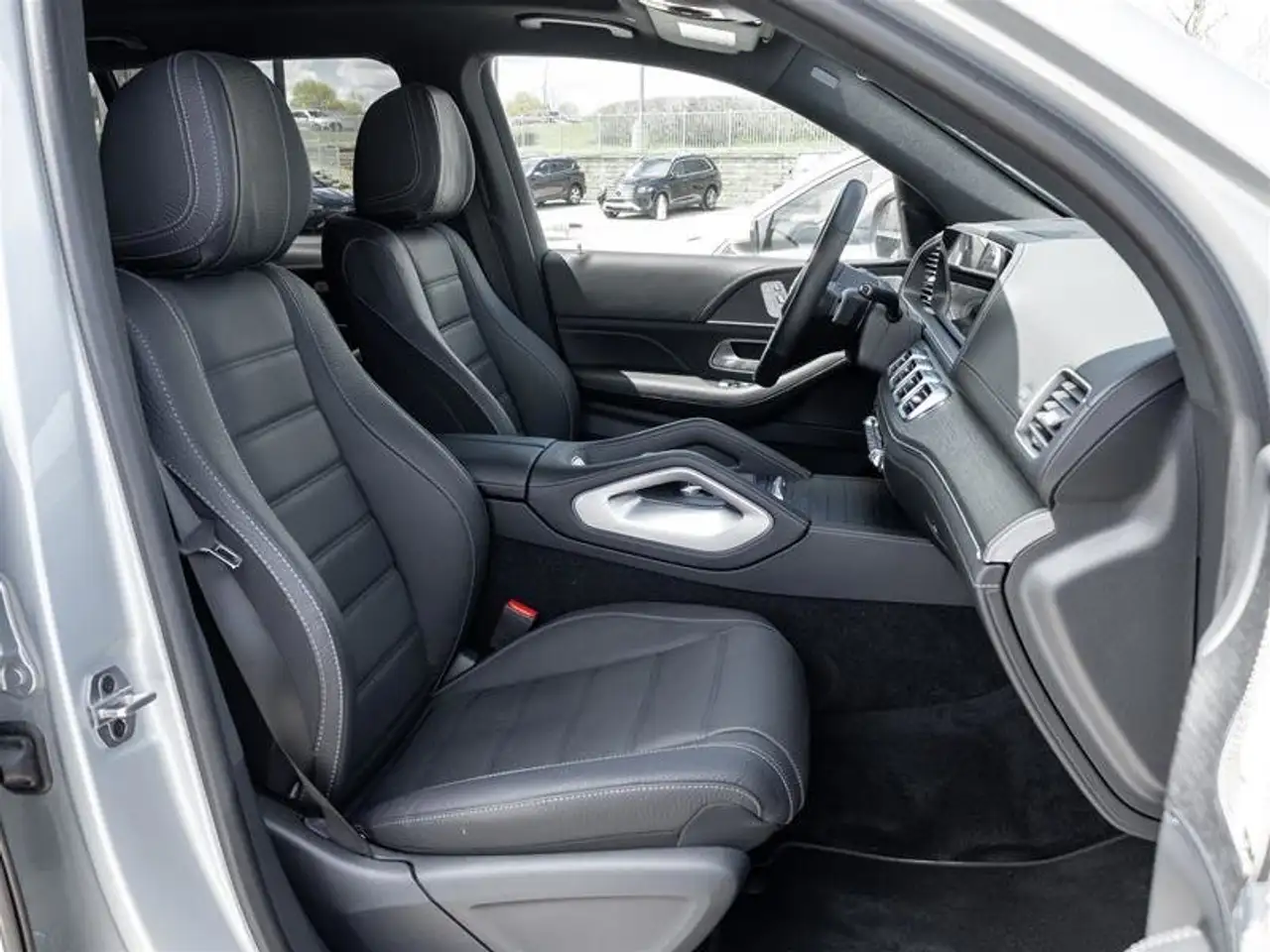 Mercedes-Benz GLS снимка Mercedes-Benz GLS