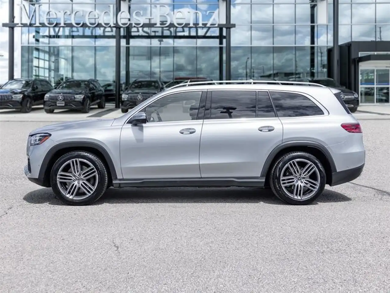 Mercedes-Benz GLS снимка Mercedes-Benz GLS