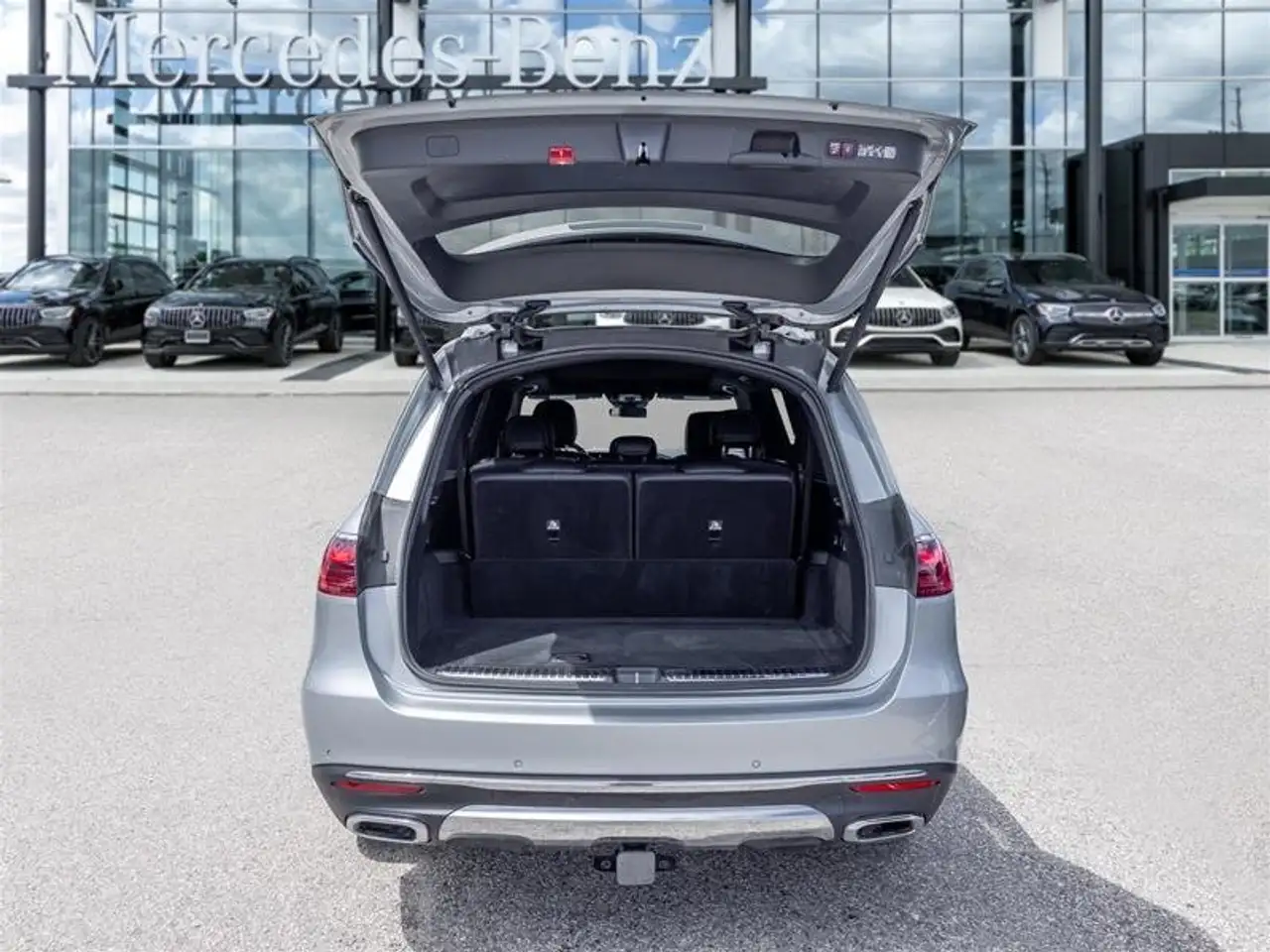 Mercedes-Benz GLS снимка Mercedes-Benz GLS