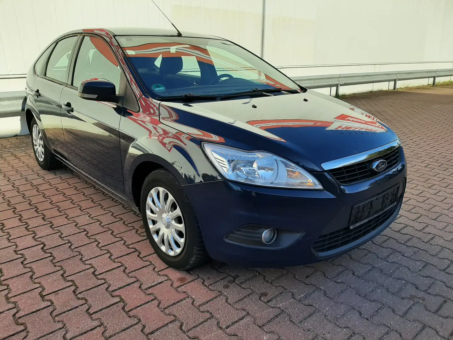 Ford Focus 1.6 16V*1-Hand*Klima*Angebot*gepf.Zustand* Blau - 1