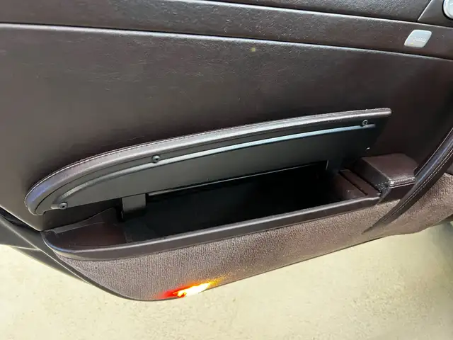 Porsche 911 view 14
