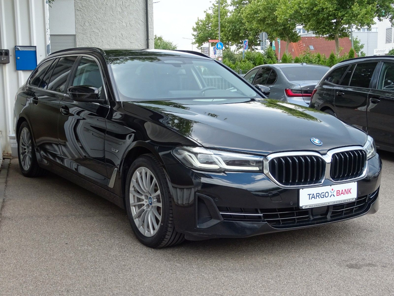 BMW 530 e Touring xDrive Aut Navi LEDer DrvAsProf H/K