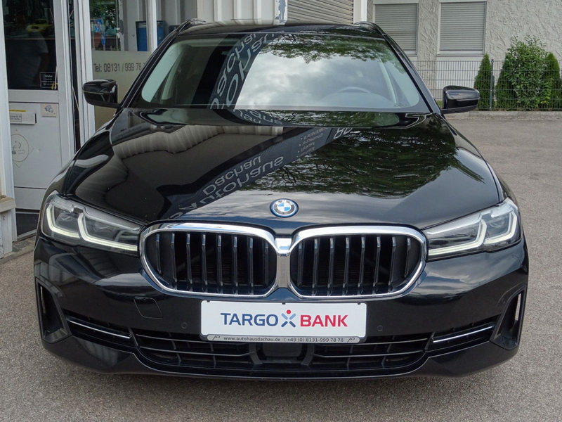 BMW 530 e Touring xDrive Aut Navi LEDer DrvAsProf H/K — photo 2