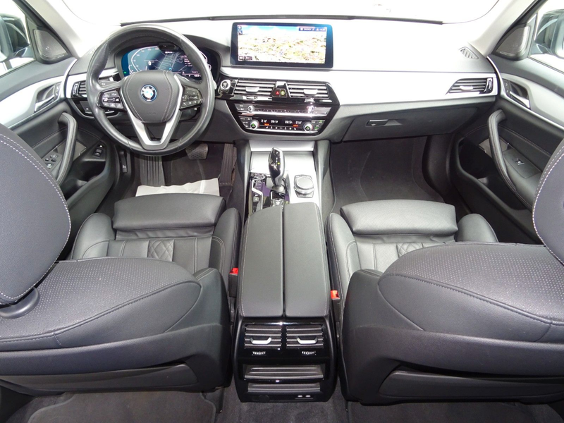 BMW 530 e Touring xDrive Aut Navi LEDer DrvAsProf H/K — photo 7
