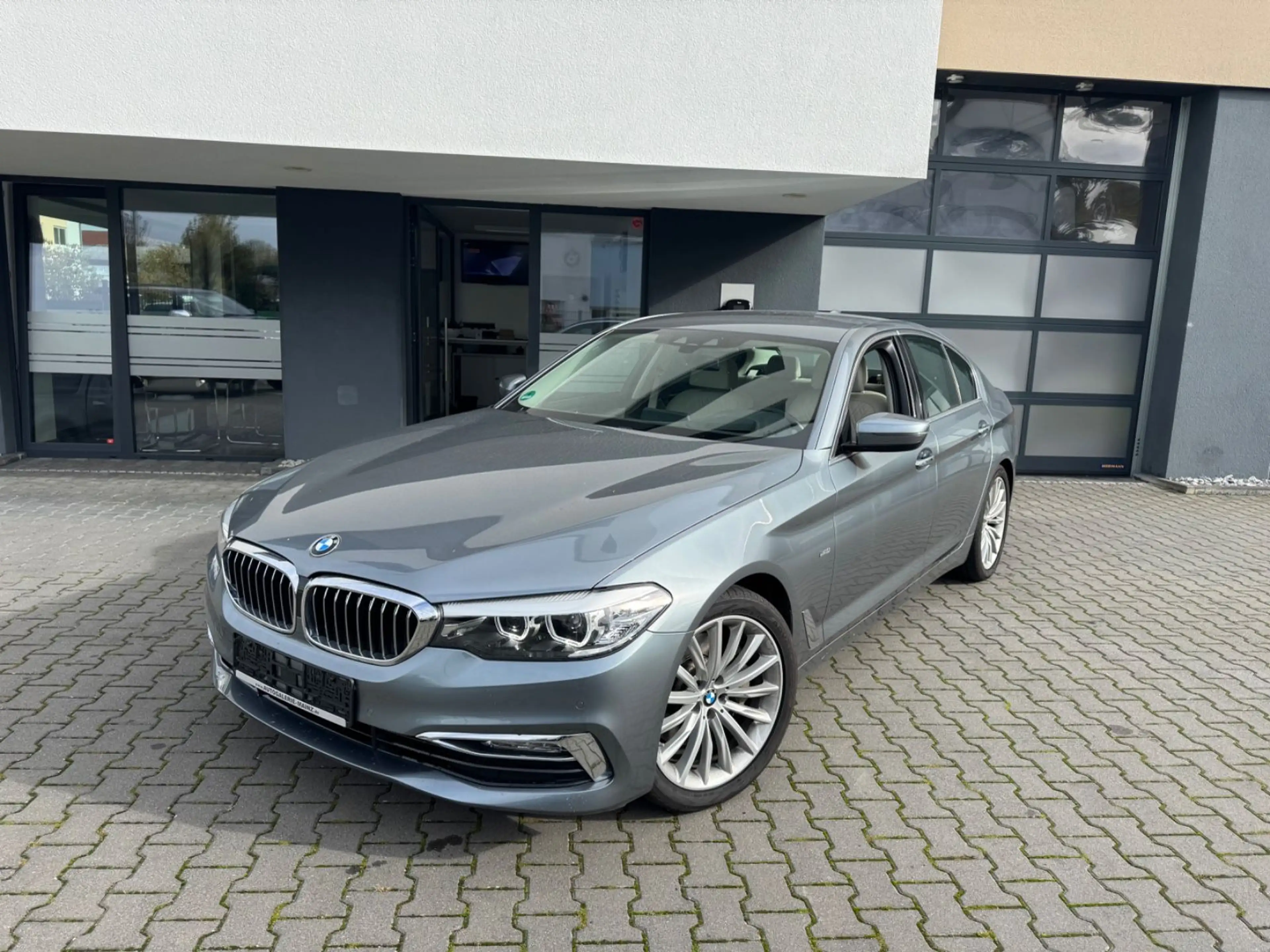 BMW 530 i Luxury Line
