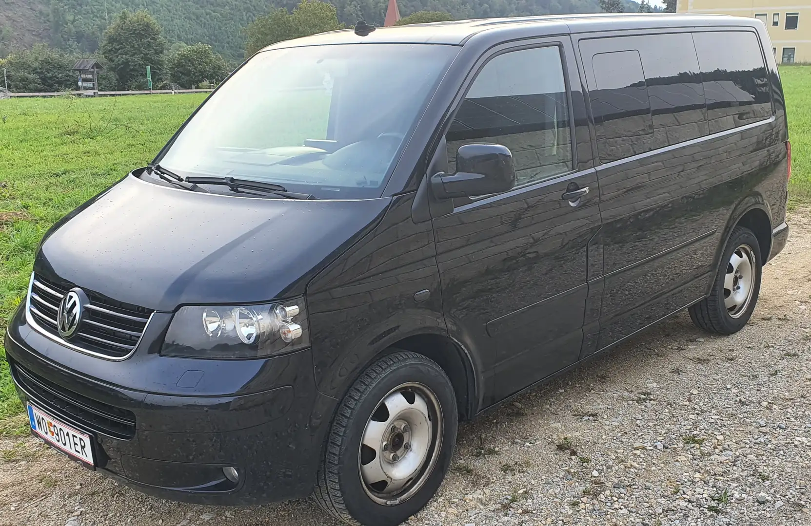 Volkswagen T5 Multivan Multivan Family 2,5 TDI Tiptronic Family Schwarz - 2