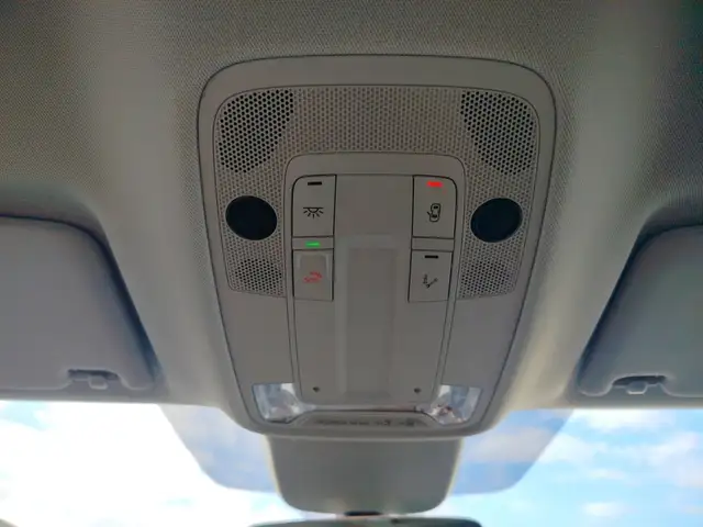 Audi Q3 view 27