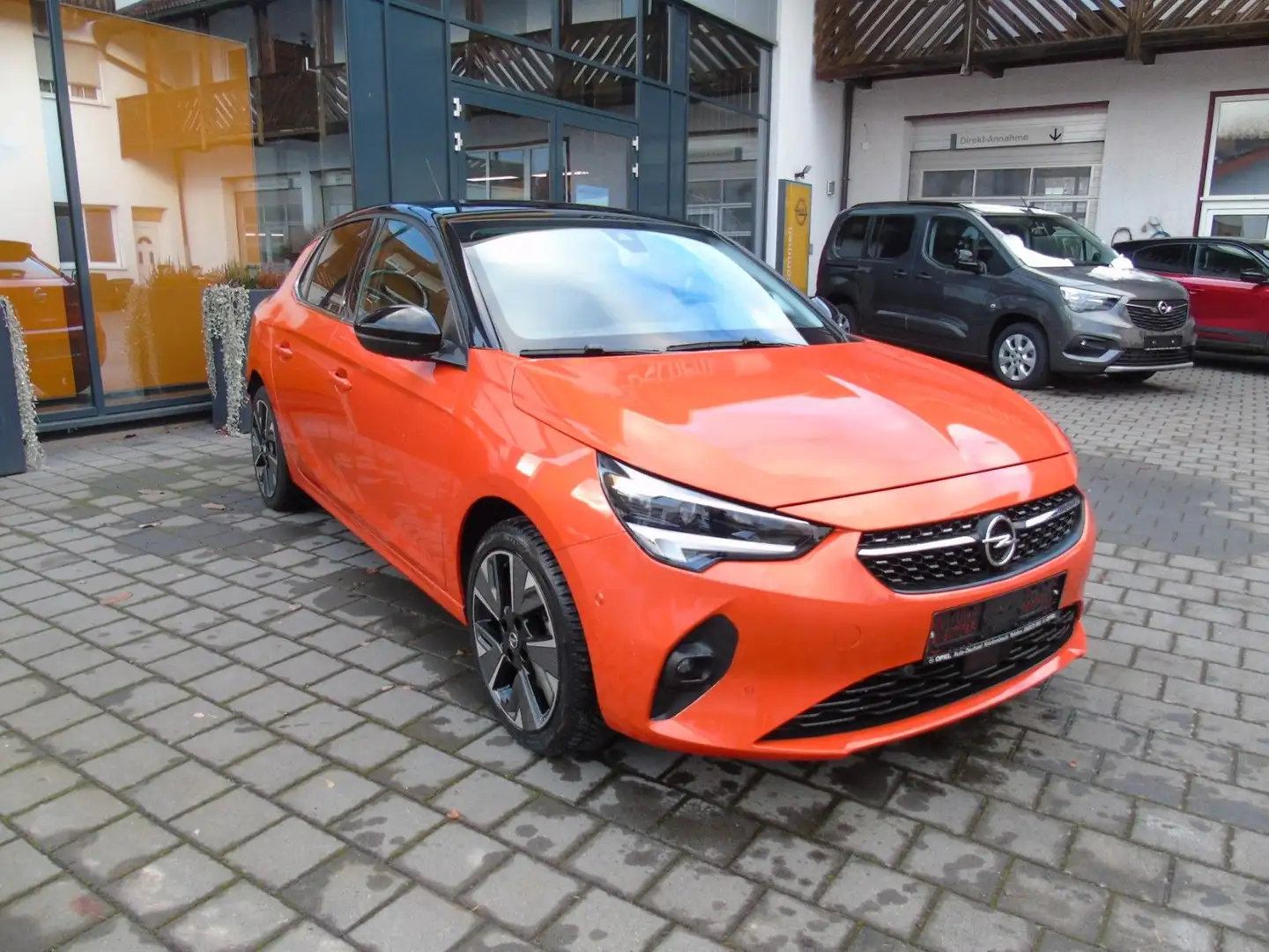 Opel Corsa F e Elegance Orange - 2