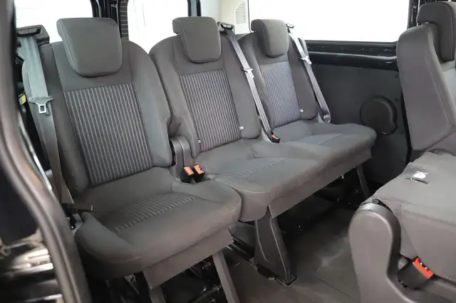 Ford Transit Custom view 12