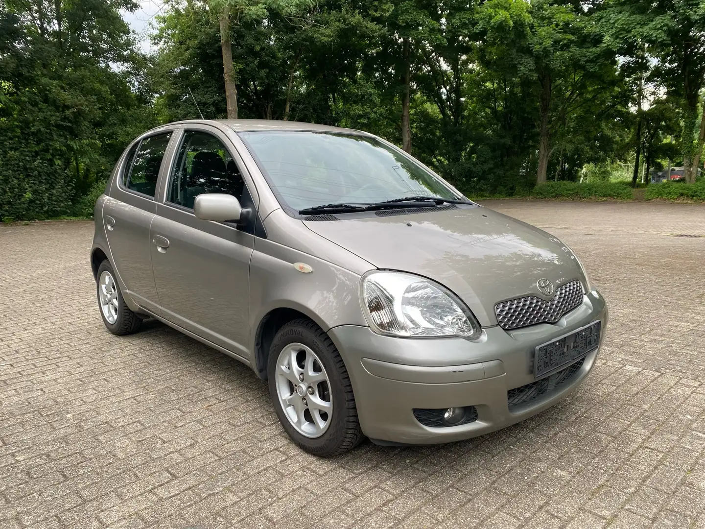Toyota Yaris 1.3 VVT-i 5-Türig Brown - 2