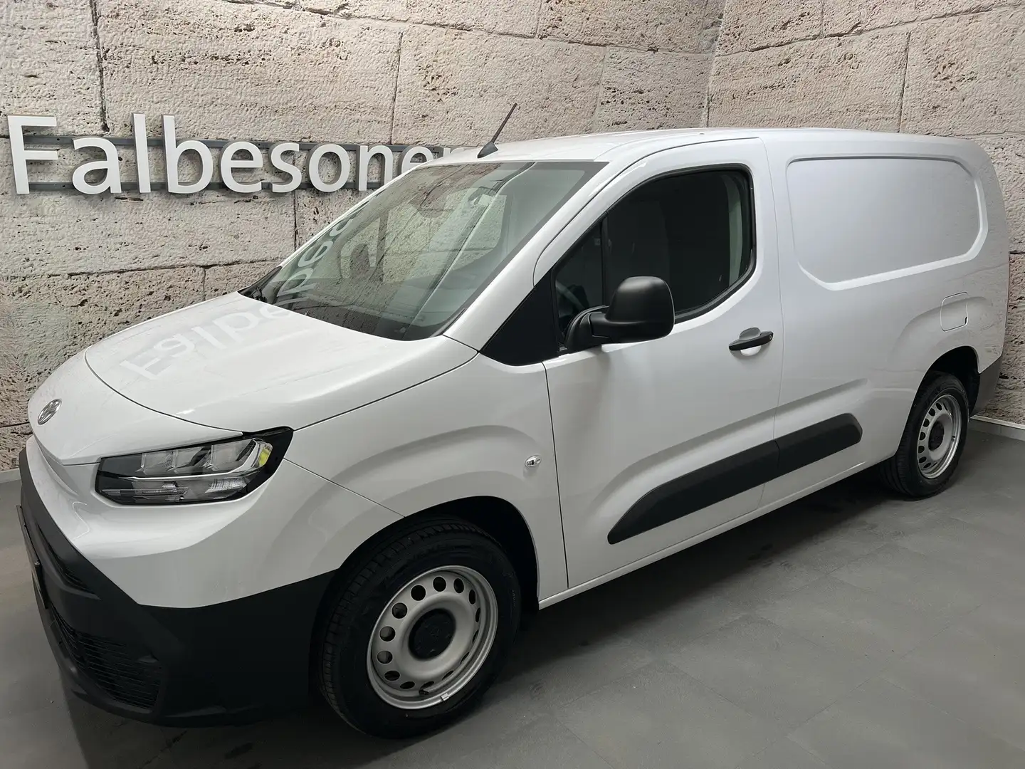 Toyota Proace City L2 1,5 Diesel Meister 4-türig Weiß - 2