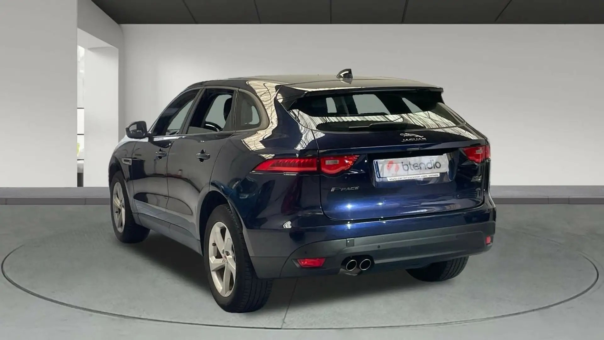 Jaguar F-Pace 2.0i4D Pure Aut. RWD 180 Blau - 2