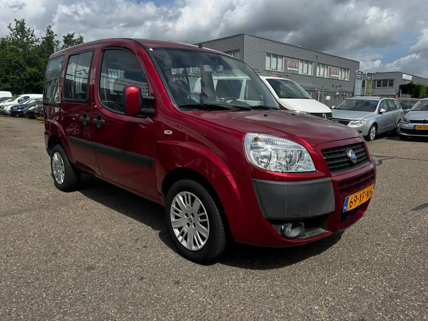 Fiat Doblo 1.4 Dynamic Rouge - 2