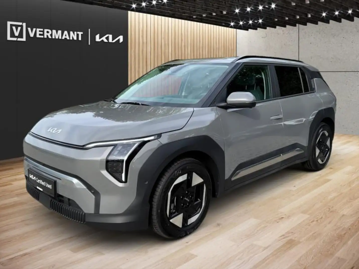 Kia EV3 81,4 kWh B. PLUS - TP+AP Gris - 1