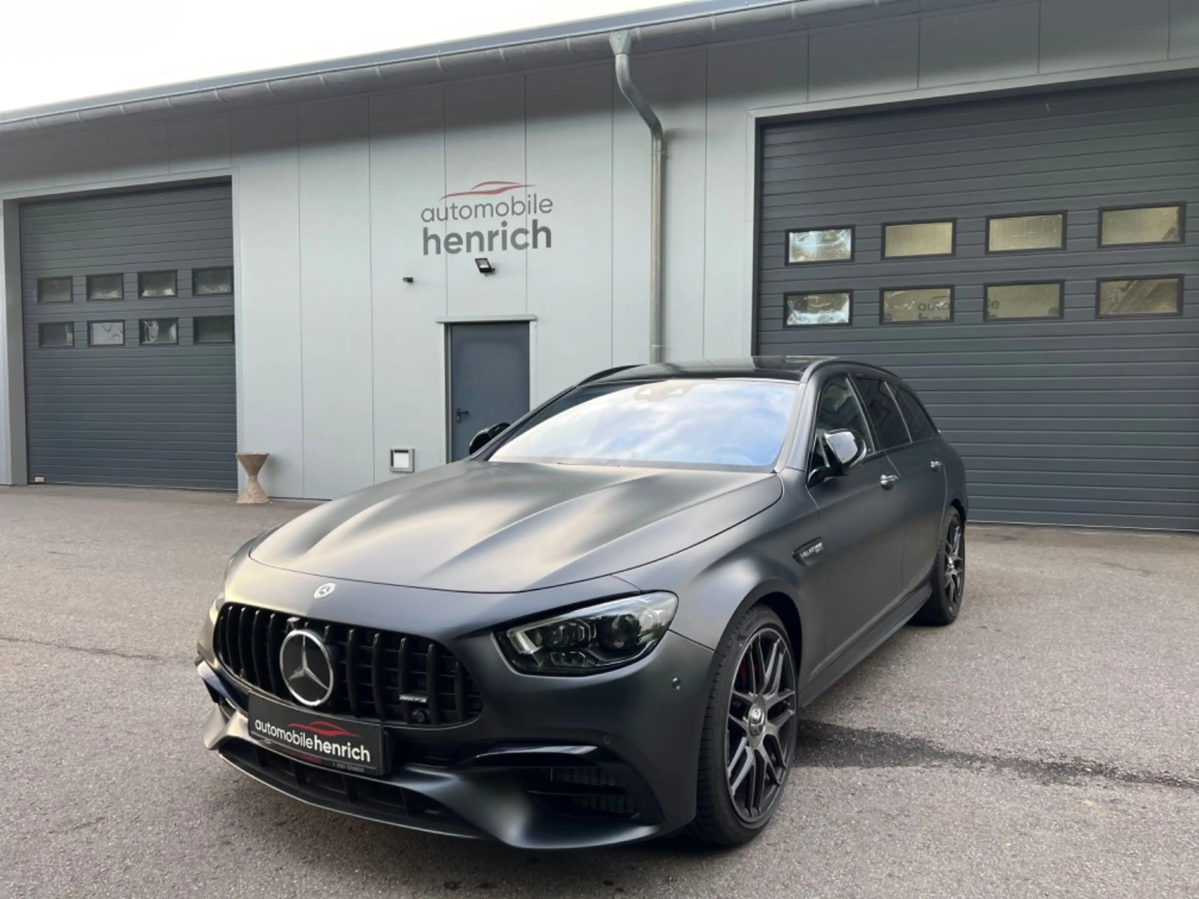Mercedes-Benz E 63 AMG E 63 S AMG 4Matic Final Edition — photo 7