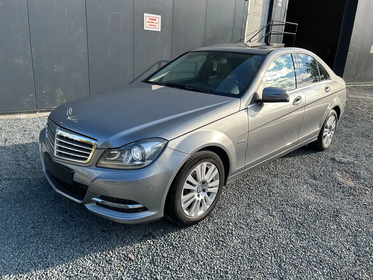 Mercedes-Benz C 200