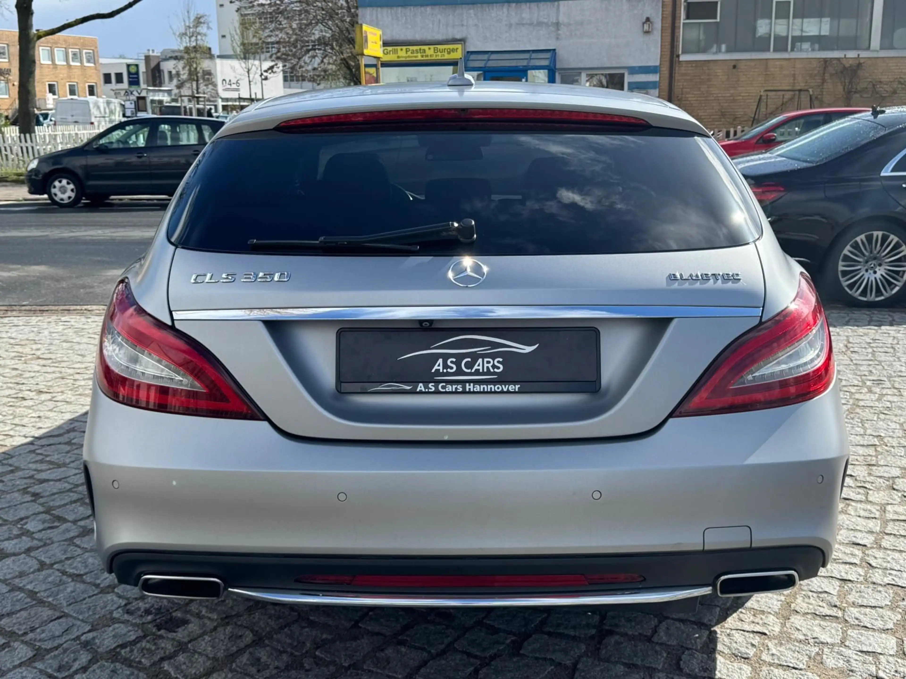 Mercedes-Benz CLS 350 d 4Matic AMG*MAGNO*DIST*H&K*Voll* — photo 4