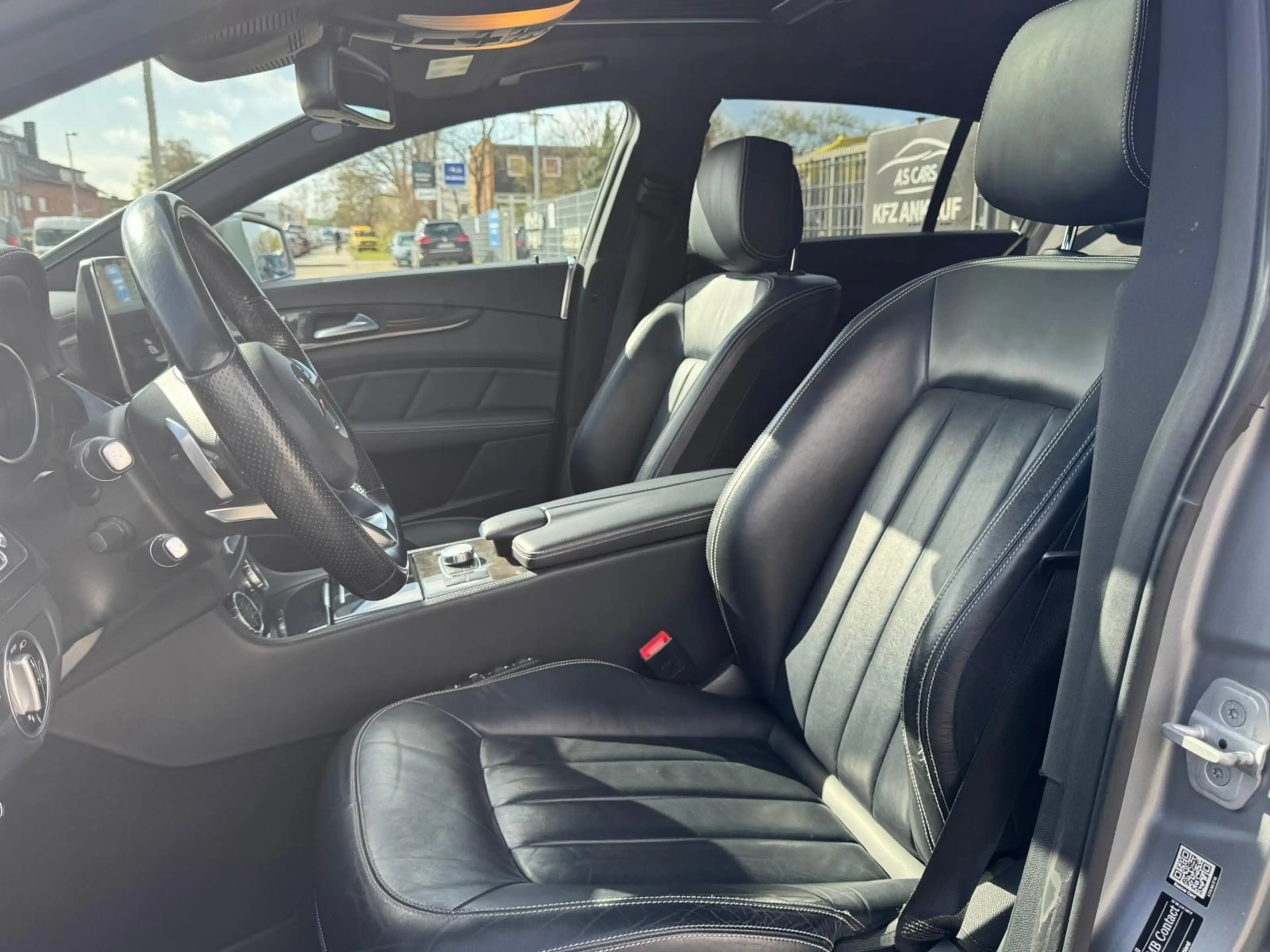Mercedes-Benz CLS 350 d 4Matic AMG*MAGNO*DIST*H&K*Voll* — photo 11