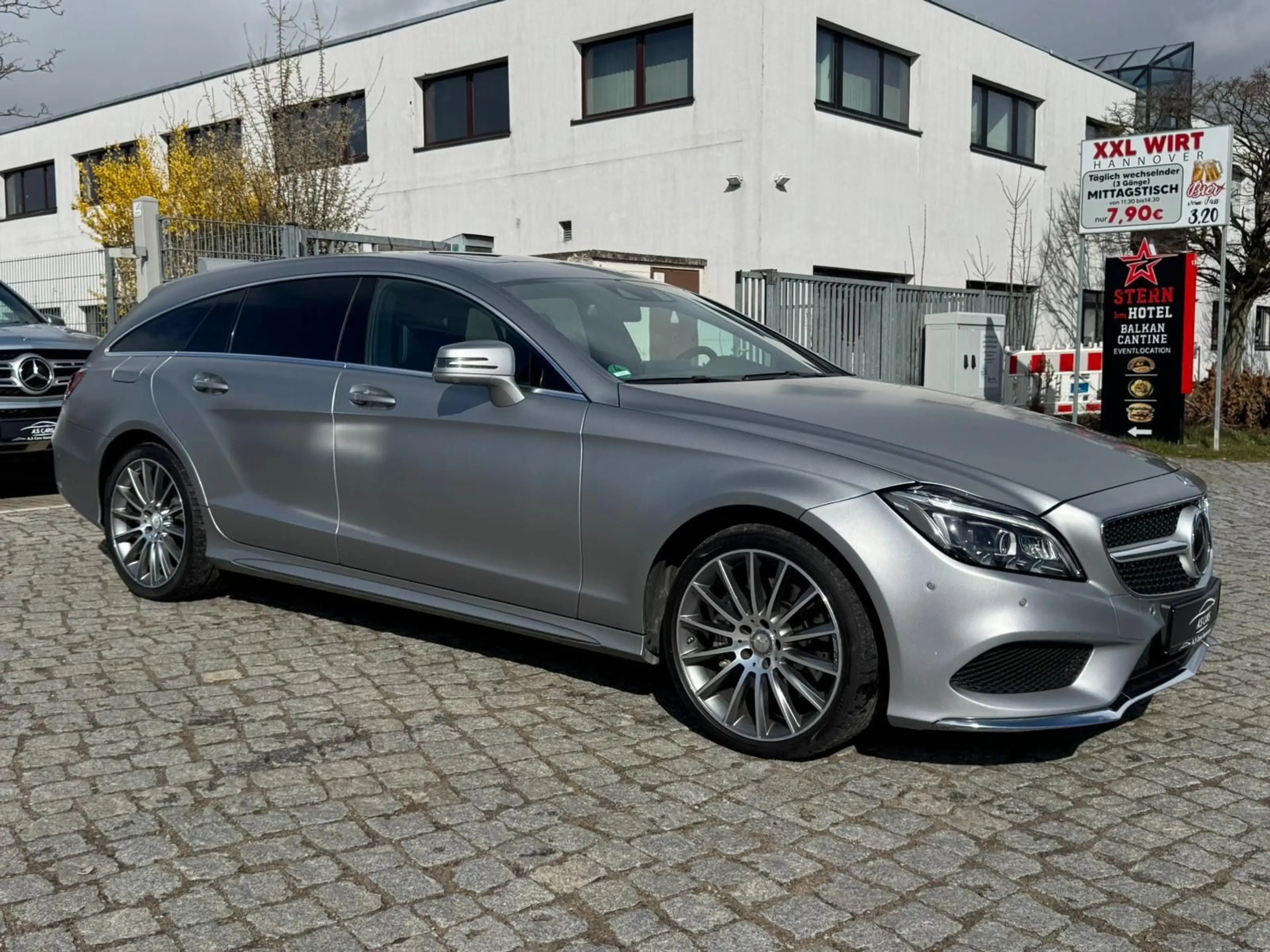 Mercedes-Benz CLS 350 d 4Matic AMG*MAGNO*DIST*H&K*Voll* — photo 3