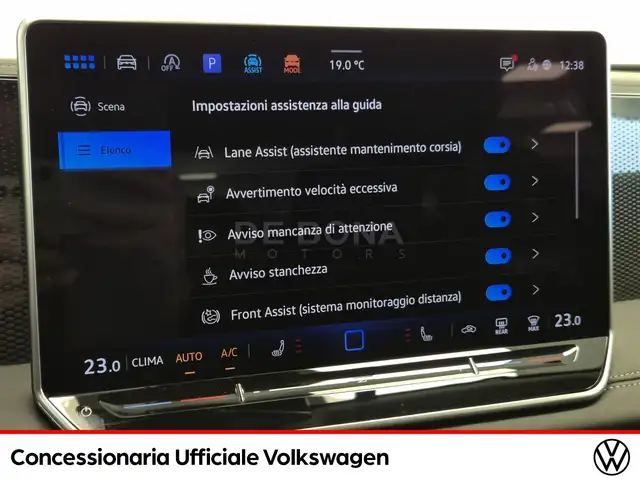 Volkswagen Tiguan view 15