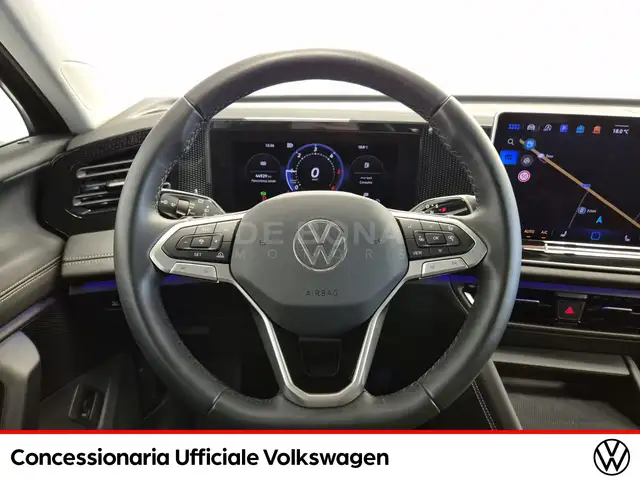 Volkswagen Tiguan view 11