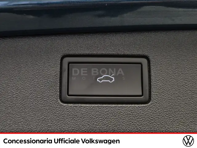 Volkswagen Tiguan view 23
