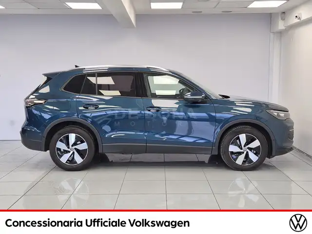 Volkswagen Tiguan view 7