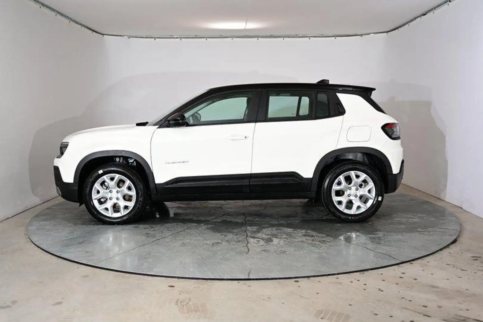 Jeep Avenger Altitude 1.2 E-Hybrid 6-Stufen-DCT 74 kW (101 P... Weiß - 2