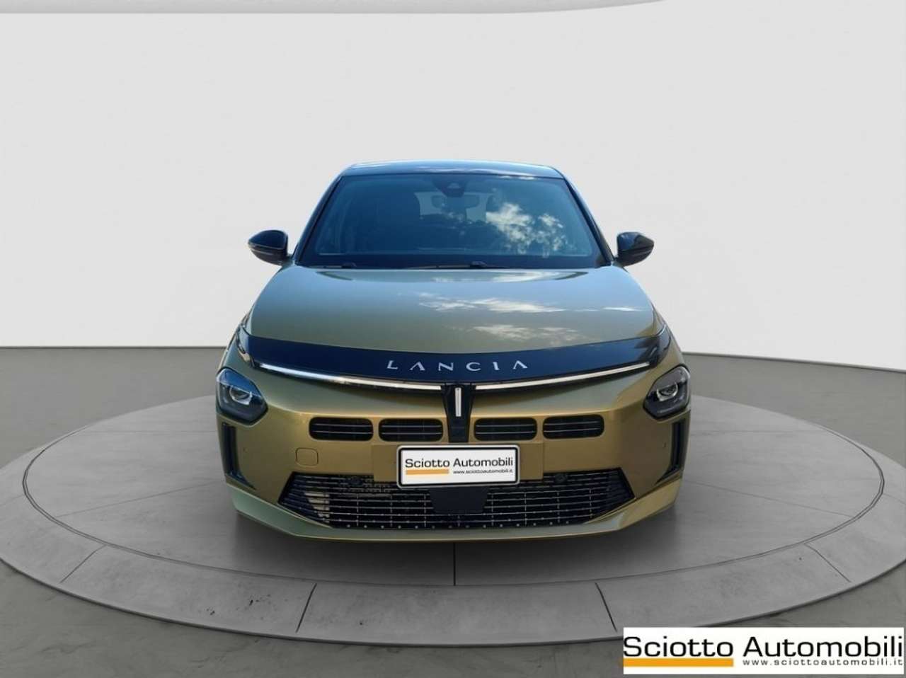 Lancia Ypsilon Hybrid e-DCT LX