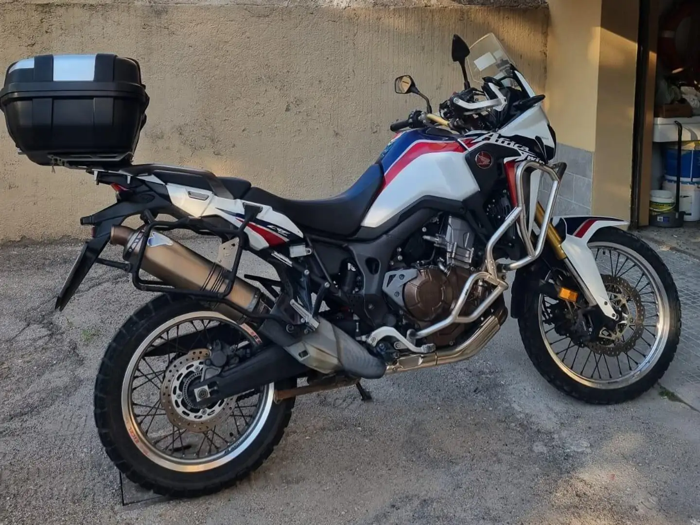 Honda CRF 1000 abs tricolor manuale - 1