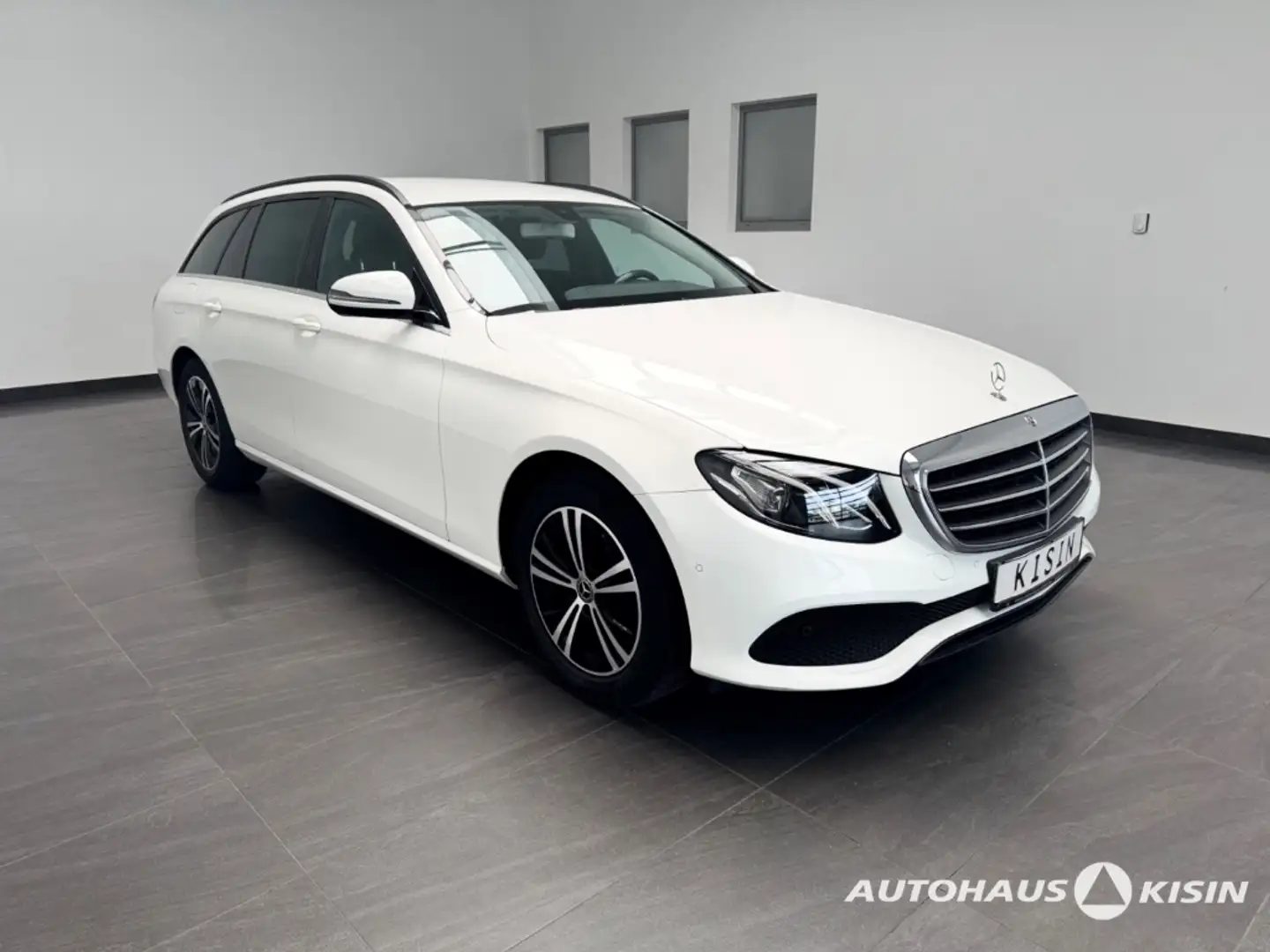 Mercedes-Benz E 220 d /Rückfahrkamera /LED /SHZ Bianco - 2
