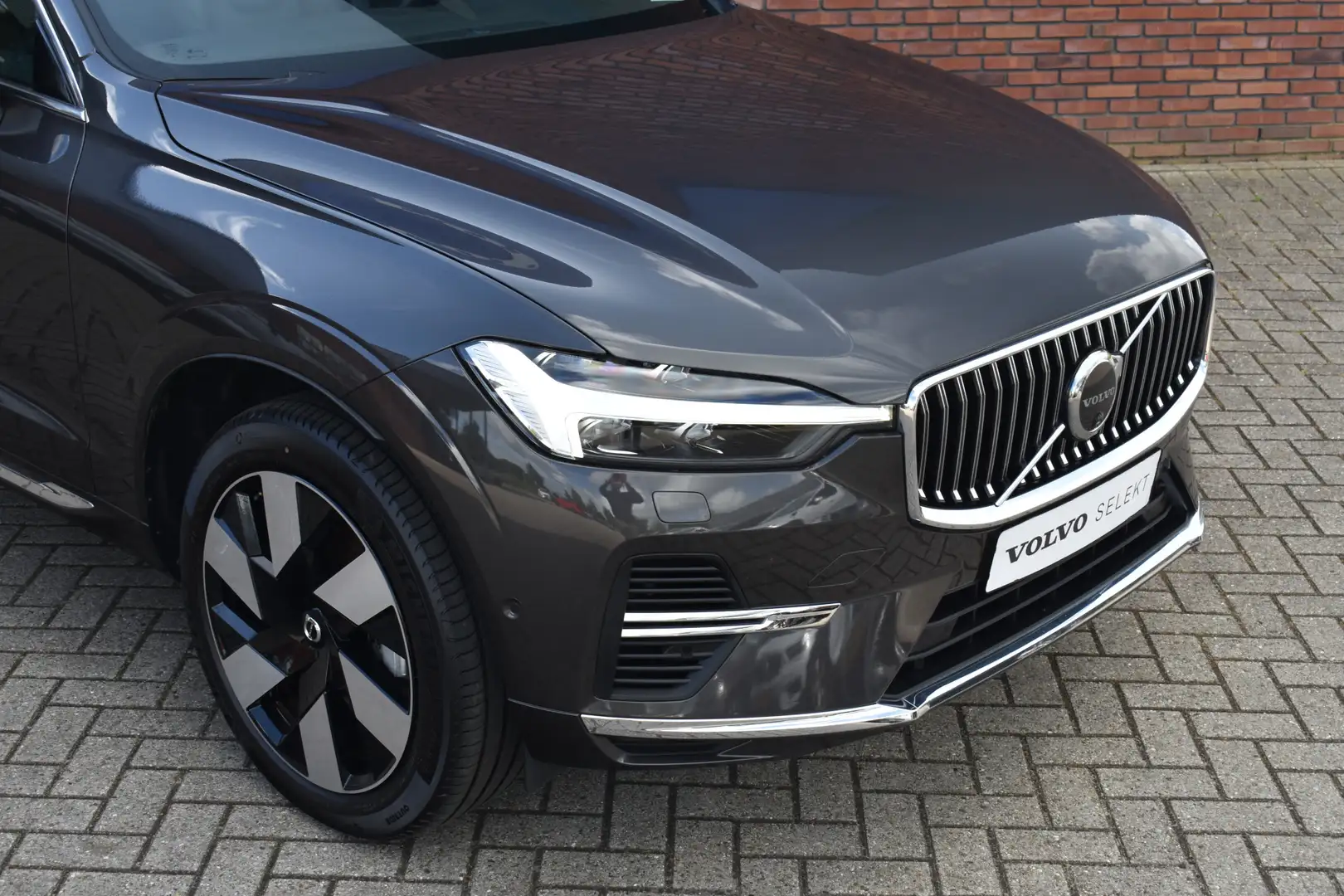 Volvo XC60 T8 455PK Plug-in hybrid AWD Plus Bright | Panorama Grijs - 2