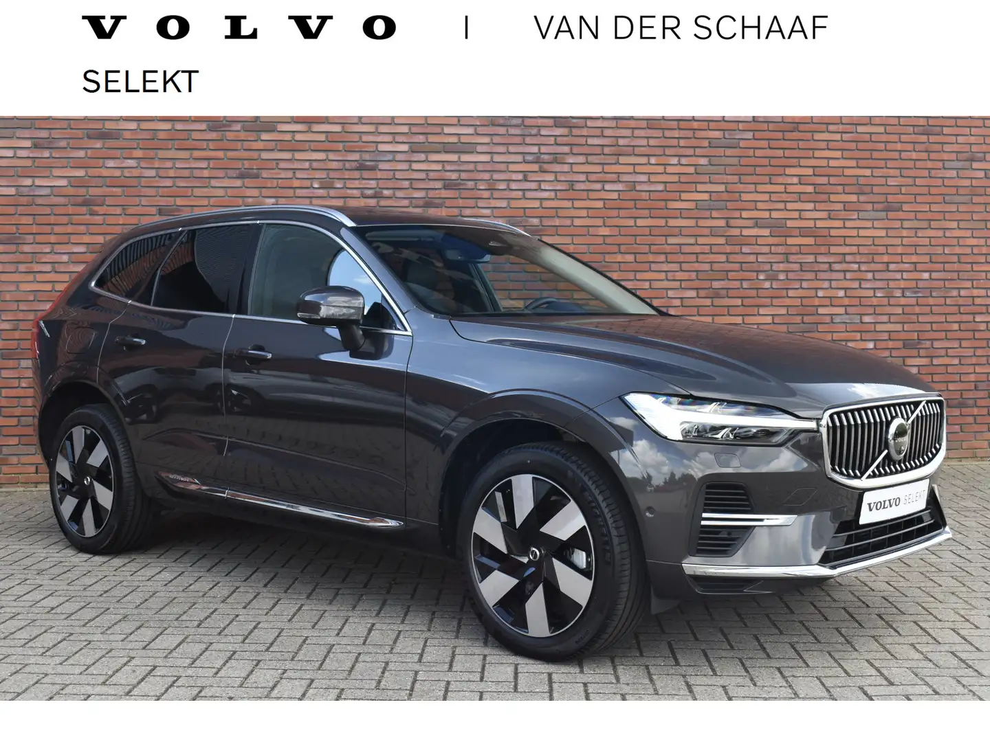 Volvo XC60 T8 455PK Plug-in hybrid AWD Plus Bright | Panorama Grijs - 1