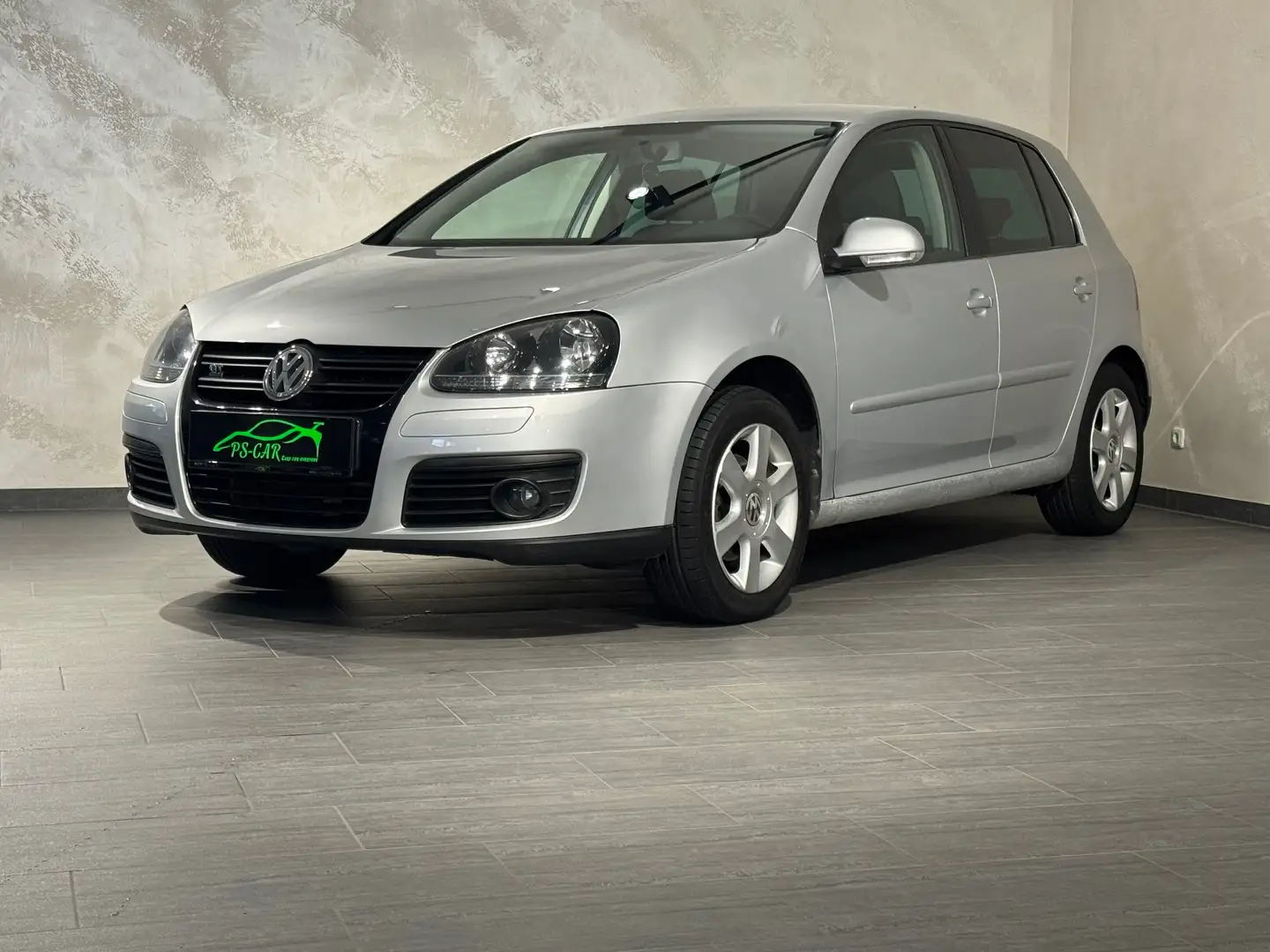 Volkswagen Golf Diesel GT Sport 4Motion Silber - 1
