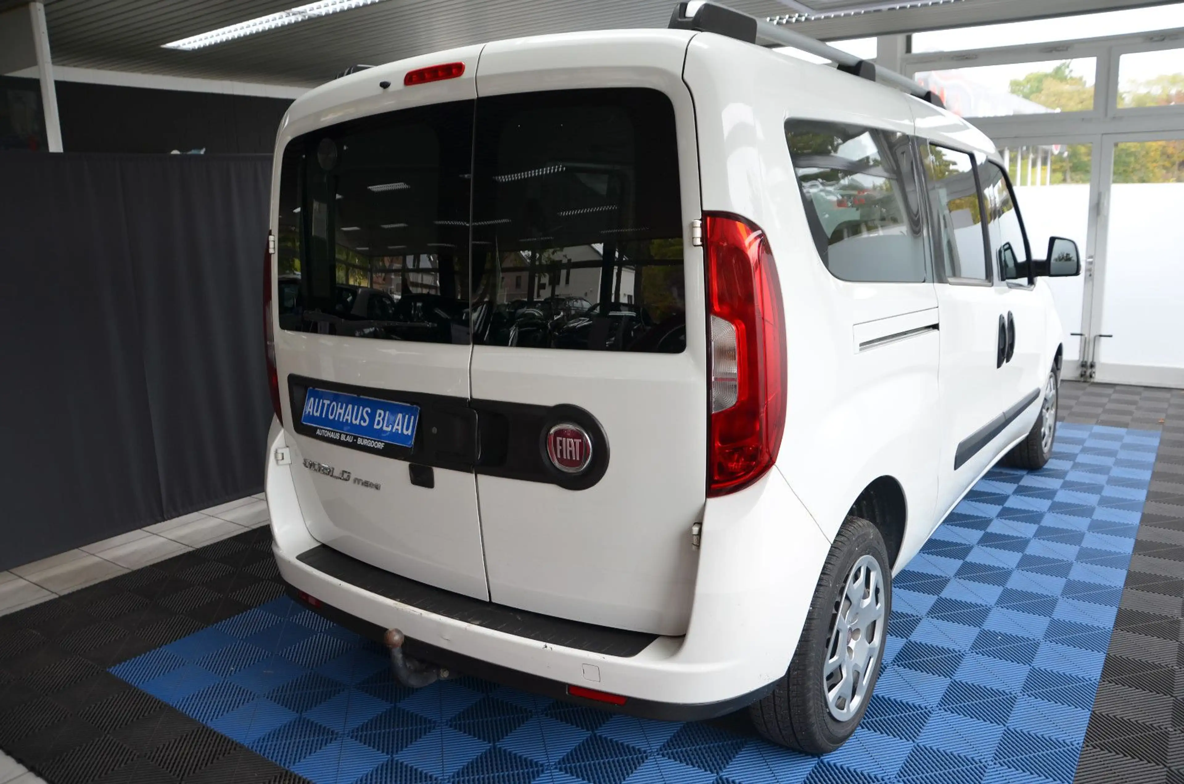 Fiat Doblo SX Maxi Kombi *5 SITZER*AHK*EXPORT*1.HAND! — photo 4