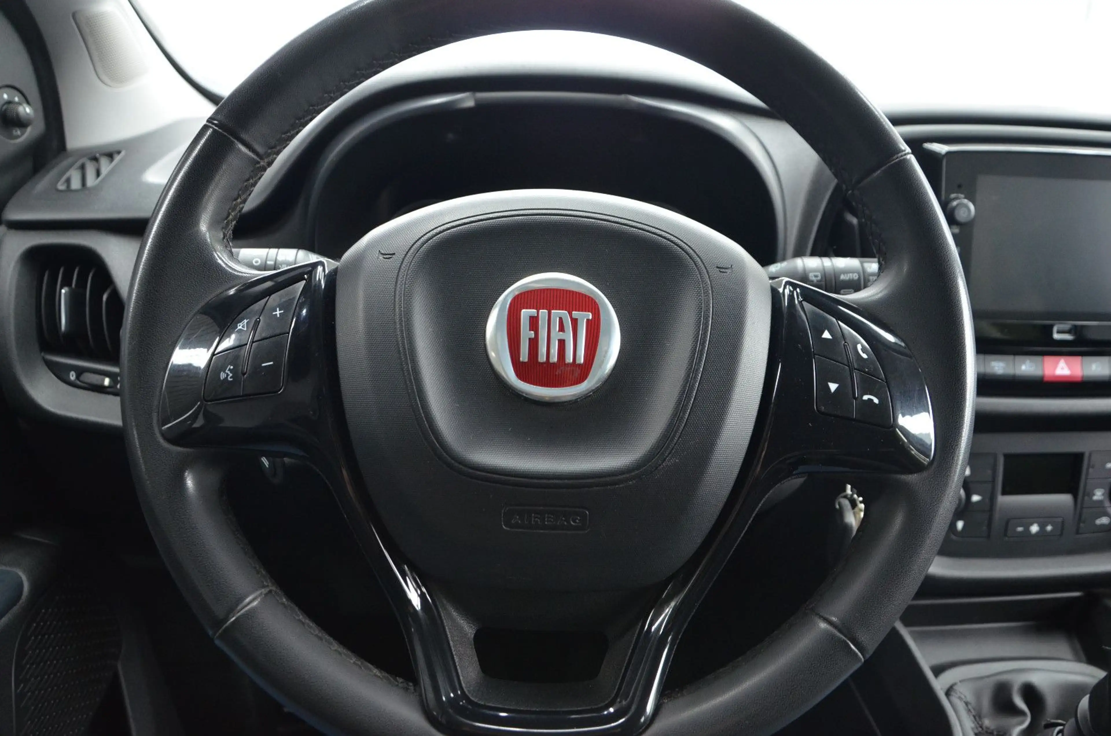 Fiat Doblo SX Maxi Kombi *5 SITZER*AHK*EXPORT*1.HAND! — photo 12