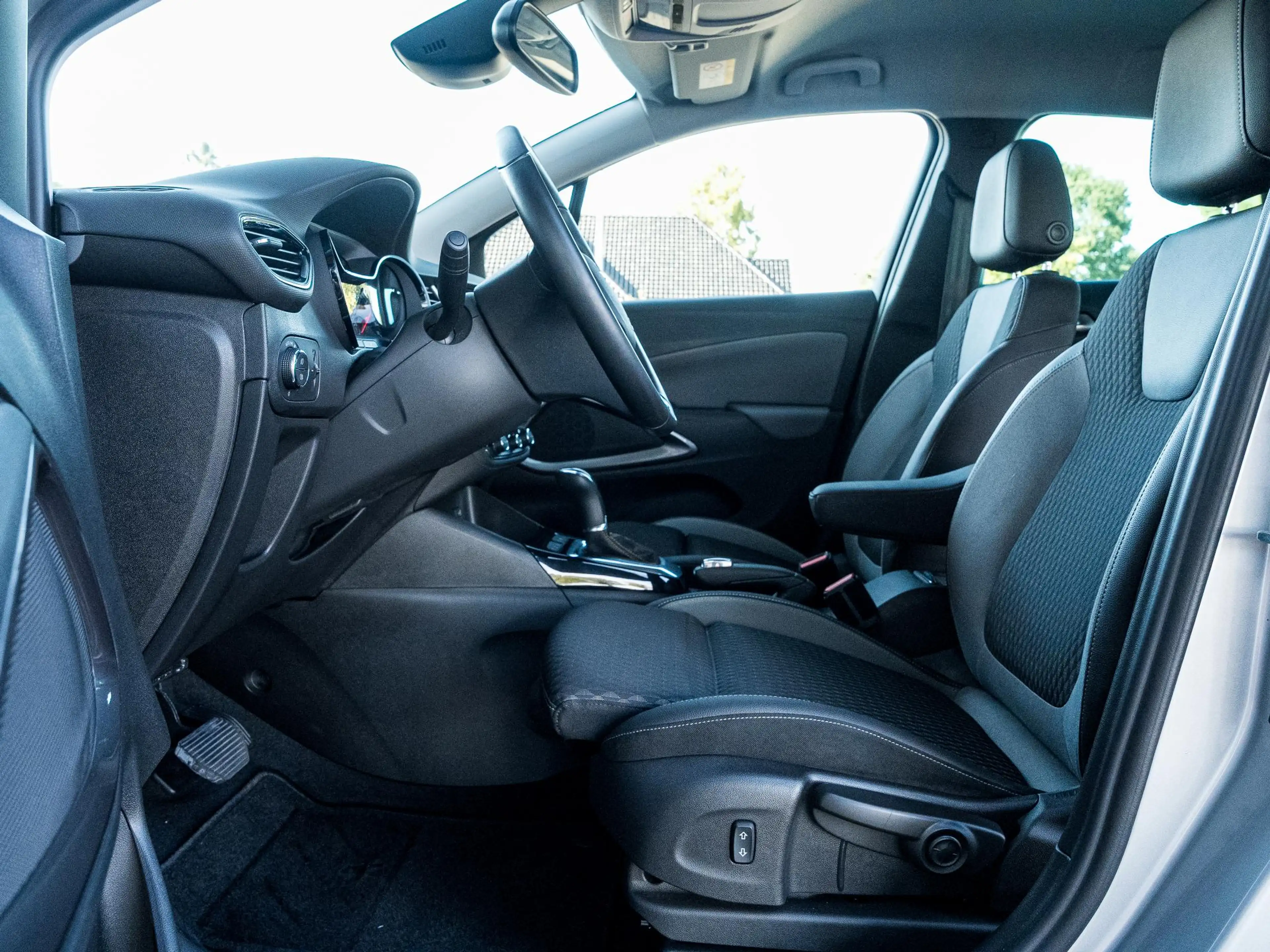 Opel Crossland X 1.2 Turbo Innovation | Navigatie | 22.000KM! | Par — photo 4