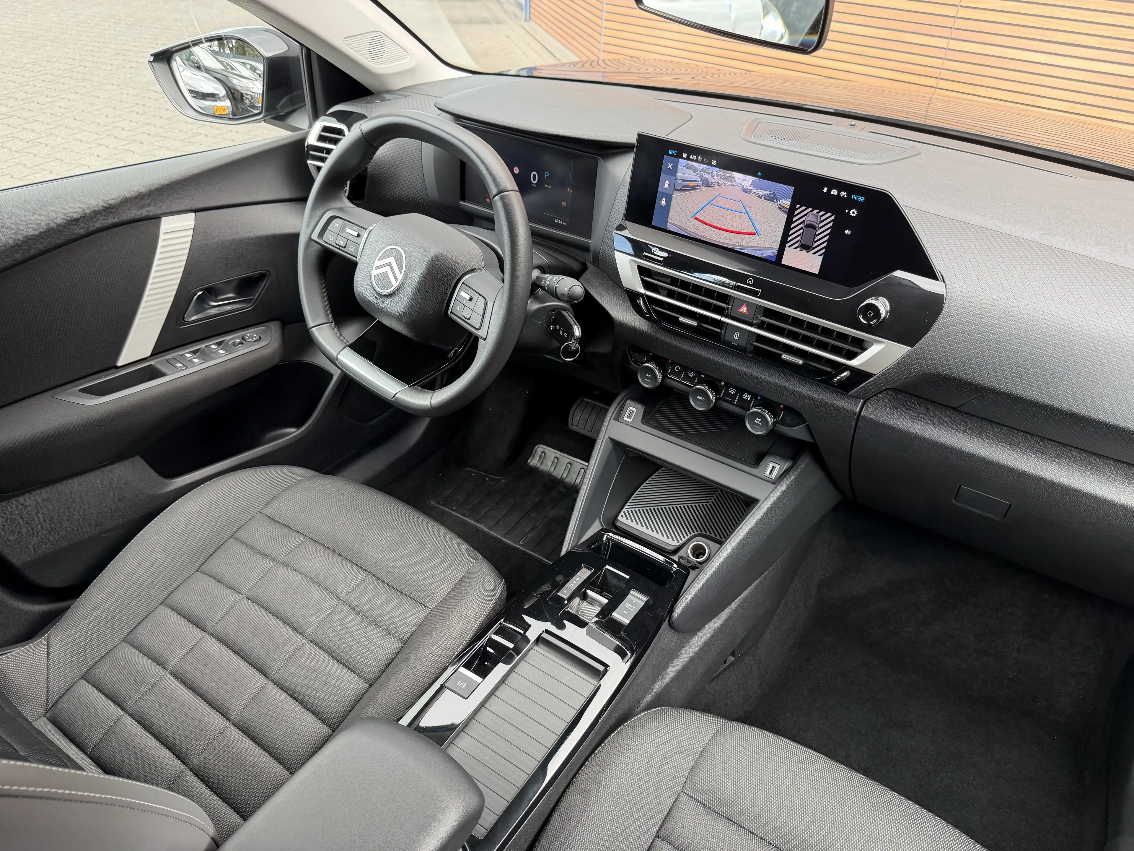 Citroen E-C4 Electric You 136pk Standard range 50 kWh — photo 4