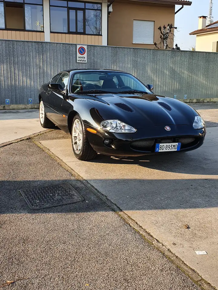 Jaguar XKR