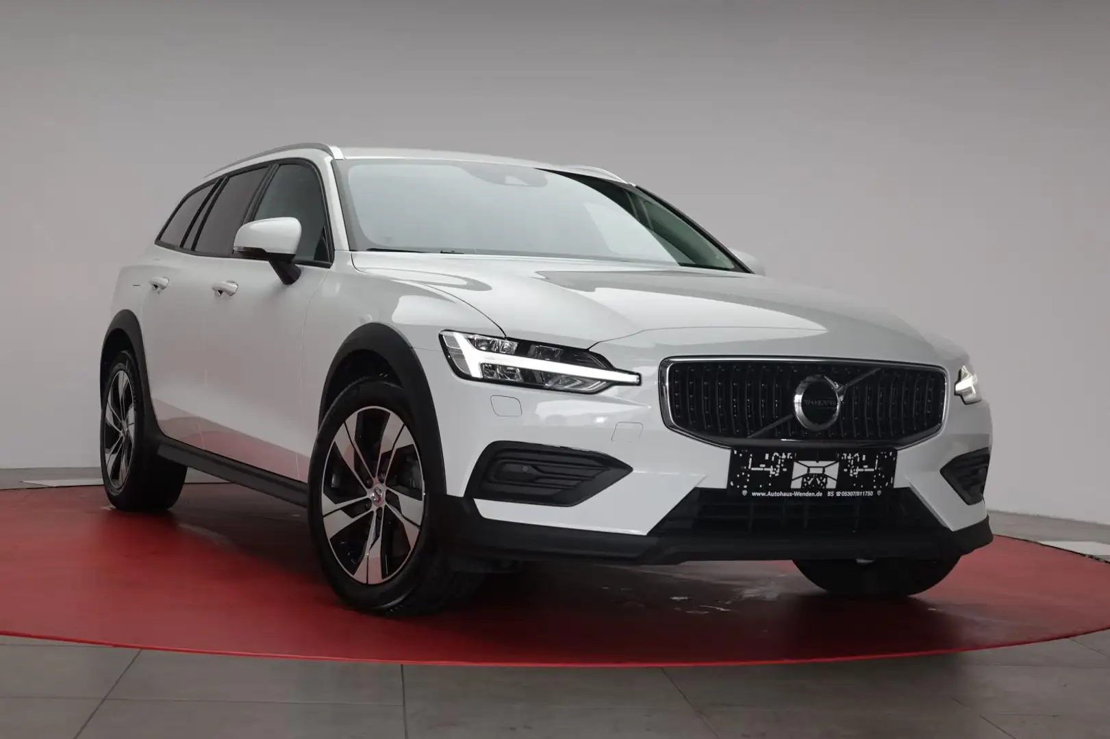 Volvo V60 Cross Country D4 AWD Geartronic Navi/Temp/Vi Bílá - 1