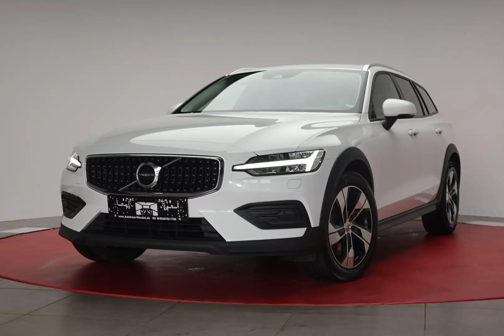 Volvo V60 Cross Country D4 AWD Geartronic Navi/Temp/Vi Bílá - 2