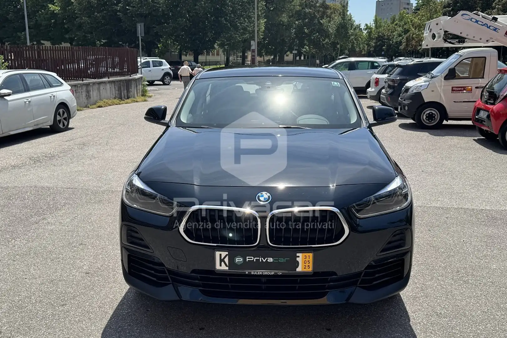 BMW X2 X2 xDrive25e Business-X Schwarz - 2