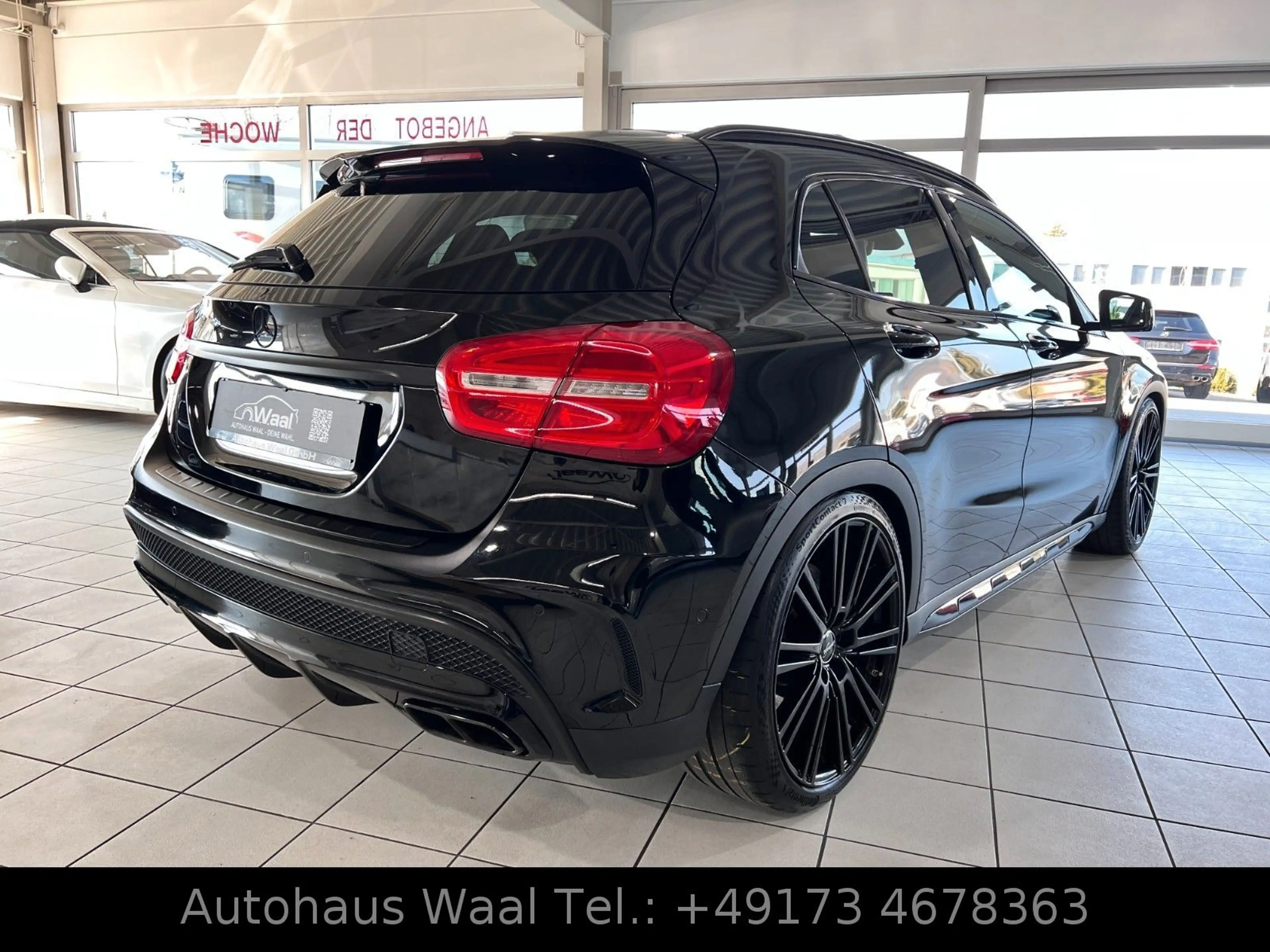 Mercedes-Benz GLA 45 AMG 4M | H/K | PANO | MEMORY | KAMERA — photo 4