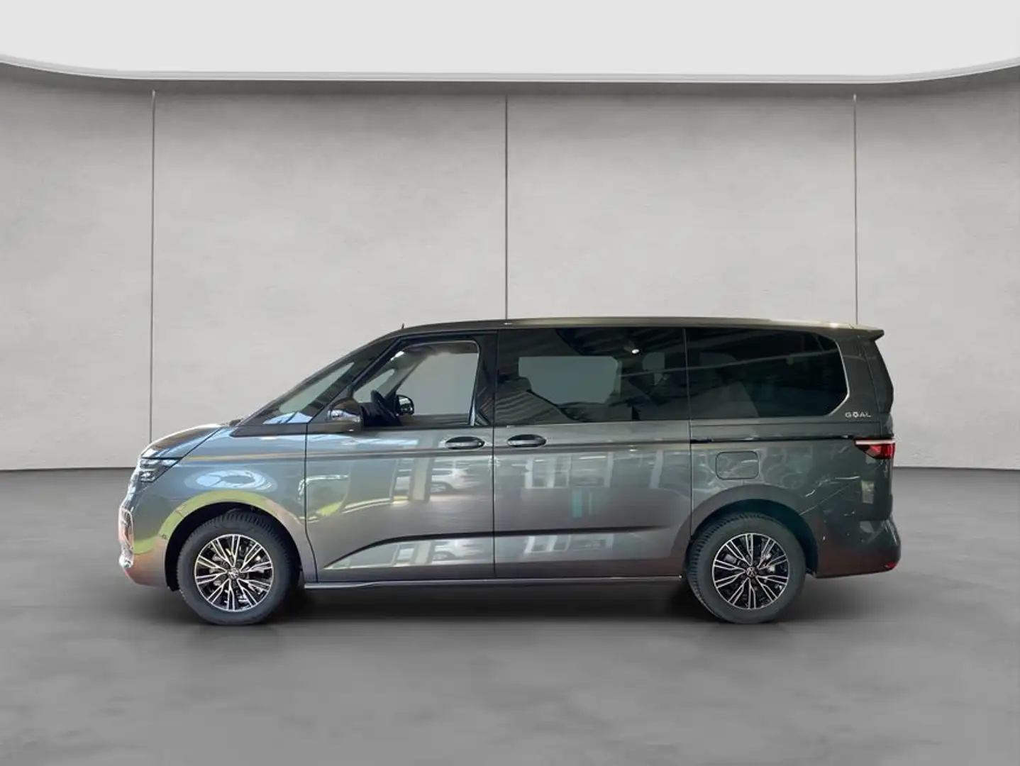 Volkswagen LT Multivan GOAL Motor: 2,0 l TDI SCR 110 kW Getr Grijs - 2