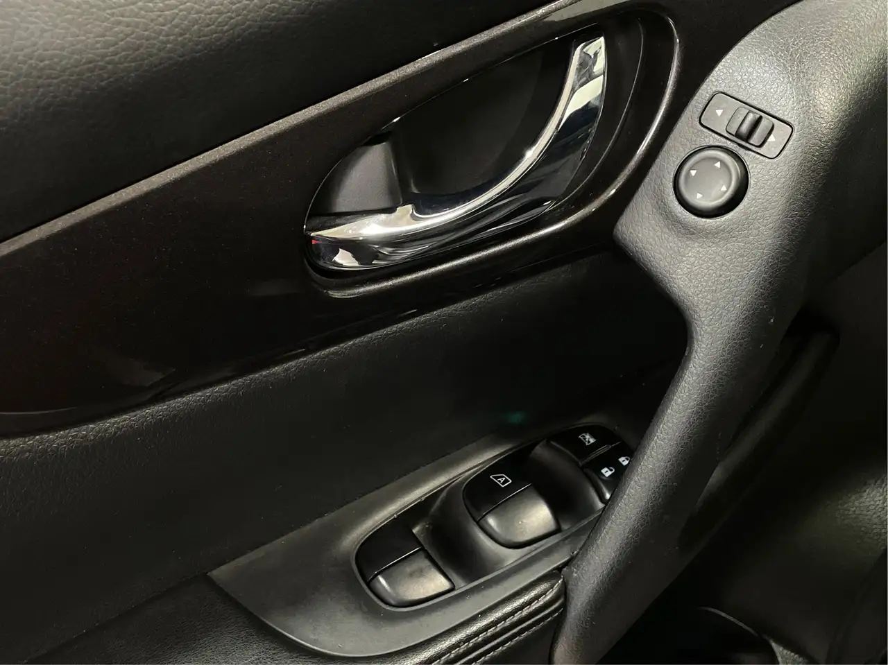 Nissan Rogue photo Nissan Rogue