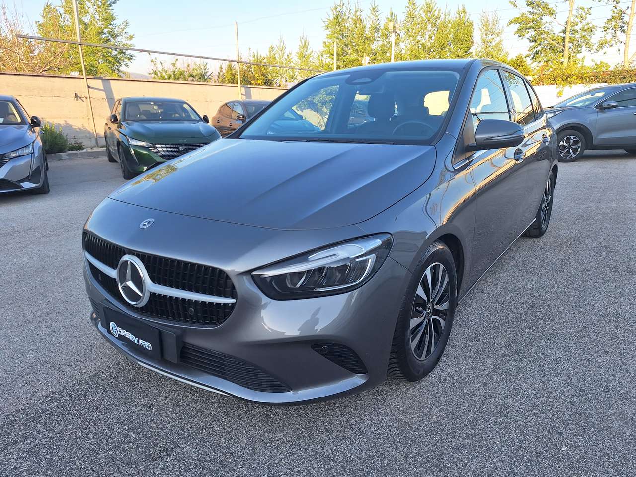 Mercedes-Benz B 180 AdvancedAUTOMAT. NAV+RETROCAM.