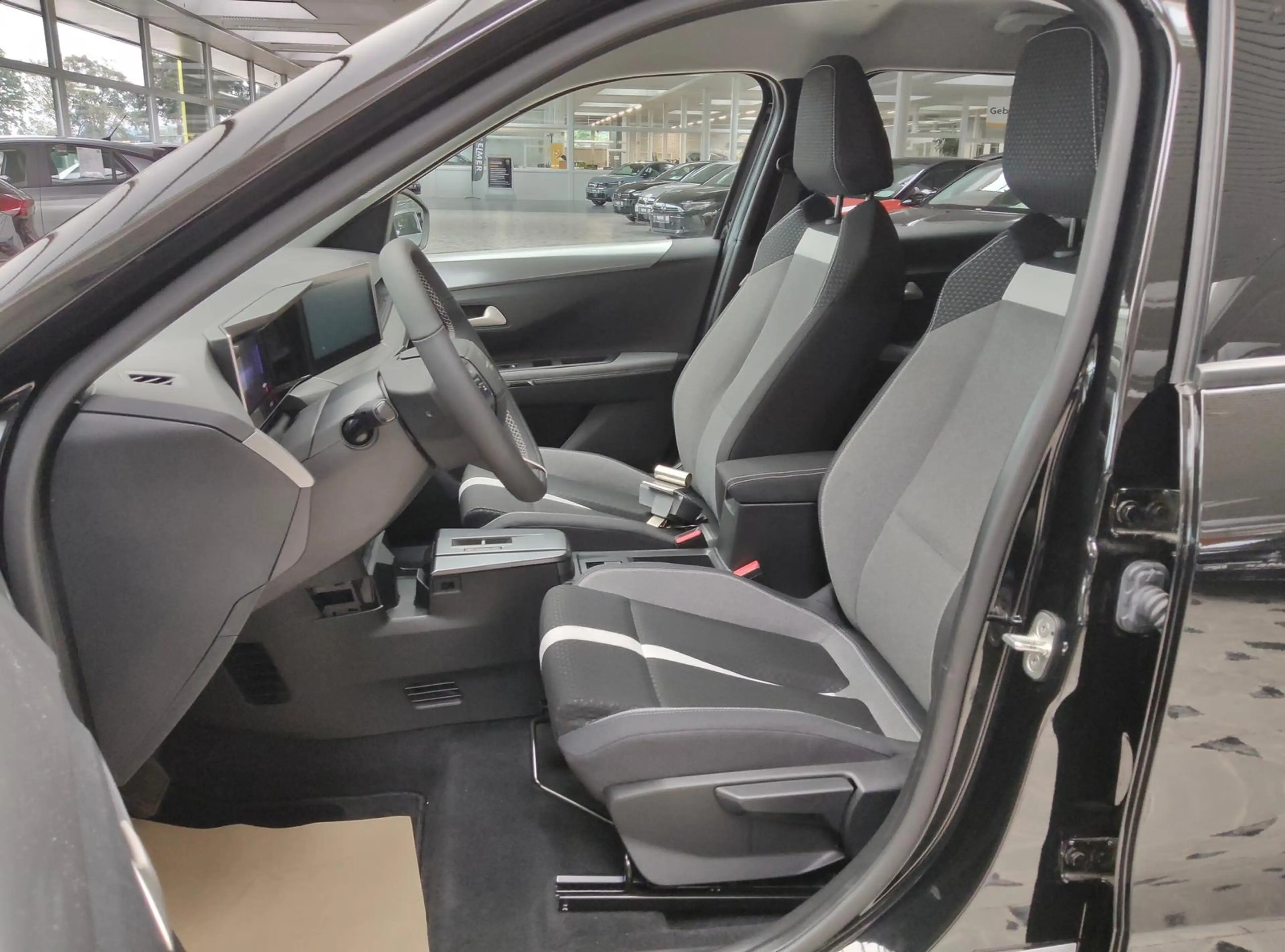 Opel Frontera Electric GS (Navigationssystem, Sitz-Lenkradheizun — photo 11