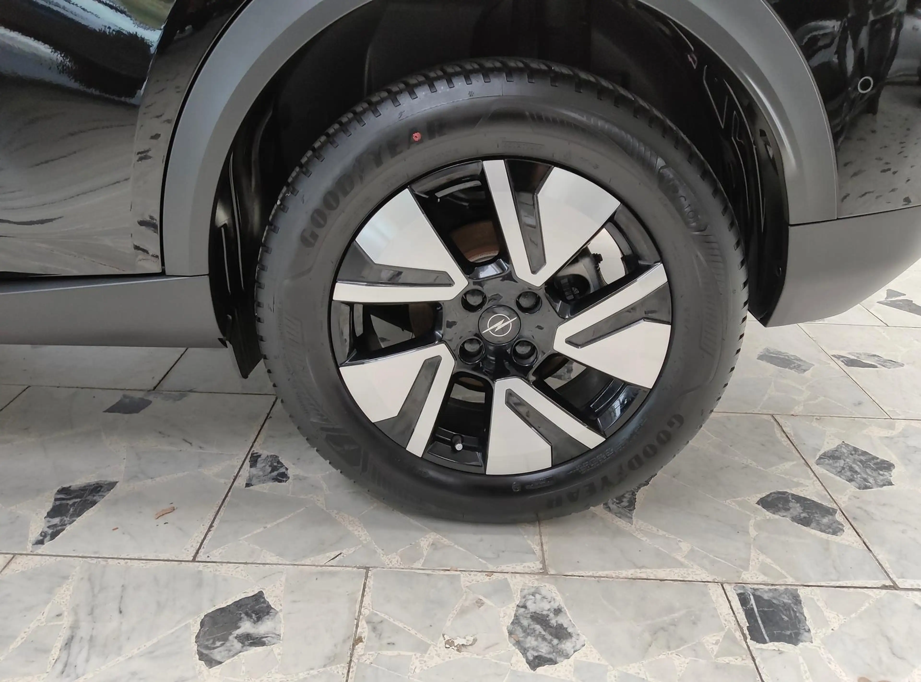 Opel Frontera Electric GS (Navigationssystem, Sitz-Lenkradheizun — photo 9