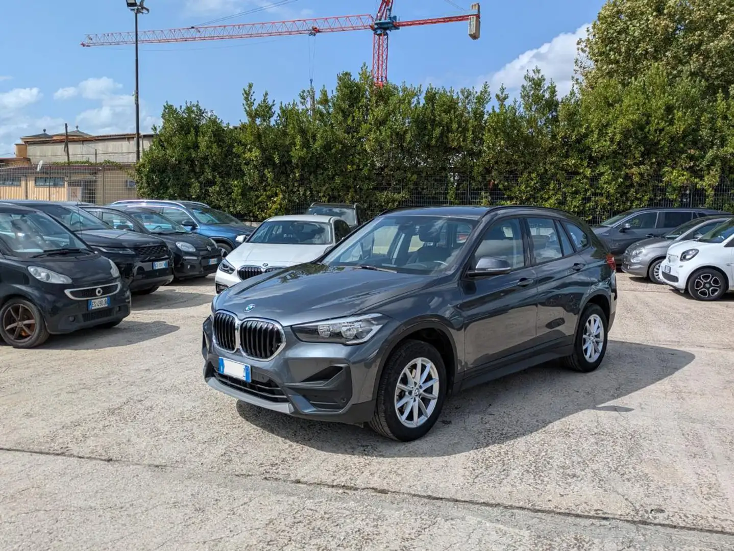 BMW X1 SDRIVE 1.5d 116cv TELECAM SENS PARK CERCHI IN LEGA Grau - 1